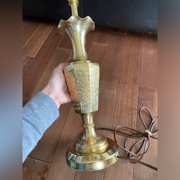 Vintage Brass Lamp. No shade - Picture 9 of 9